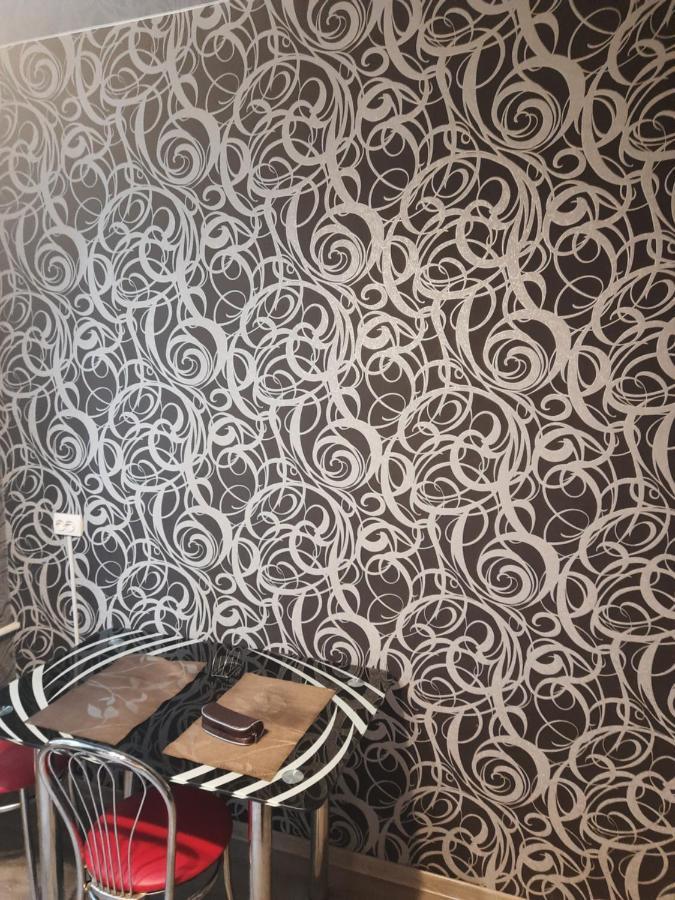 Apartment 2 Bed Rooms Near Aristokrat Zaporizhia ภายนอก รูปภาพ